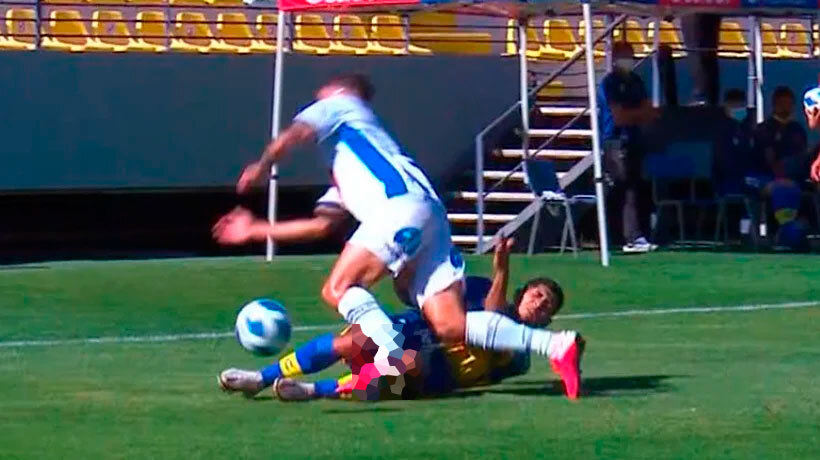 [VIDEO] La falta de Adrián Sanchéz que provocó que Nicolás Ramírez se retire en ambulancia del Sausalito