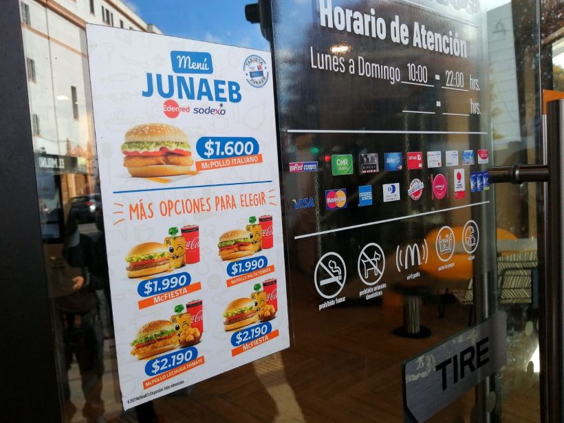Los Ríos: Dirigentas locales califican de insuficiente aumento de beca BAES y piden un alza gradual Los Ríos: Dirigentas locales califican de insuficiente aumento de beca BAES y piden un alza gradual