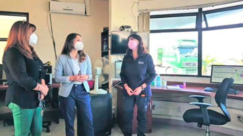 Autoridad destaca la presencia femenina en plaza de Pesajes del MOP-Vialidad en Arica