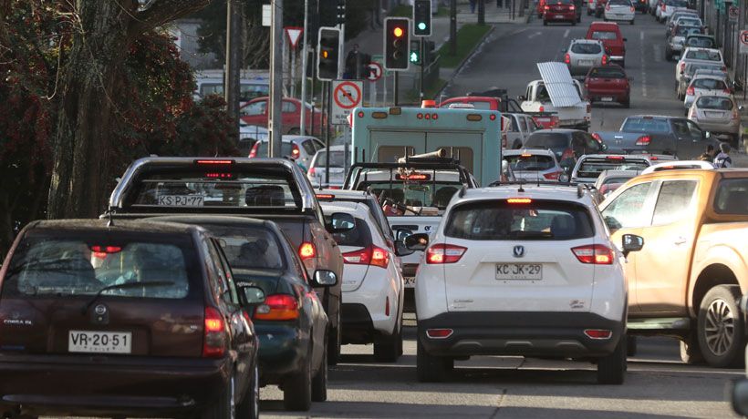 Aumento de parque automotriz en Osorno: renovaron 50 mil permisos de circulación este año Aumento de parque automotriz en Osorno: renovaron 50 mil permisos de circulación este año