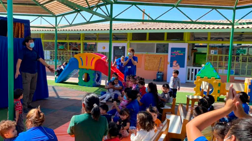 Profesional de la institución forestal realizó didáctica charla de educación ambiental a niñas y niños del jardín “Rabito” de Arica