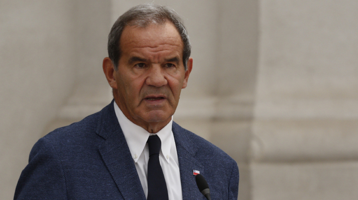 Diputados presentan acusación constitucional contra Allamand: el libelo es liderado por Jiles y Gaspar Rivas