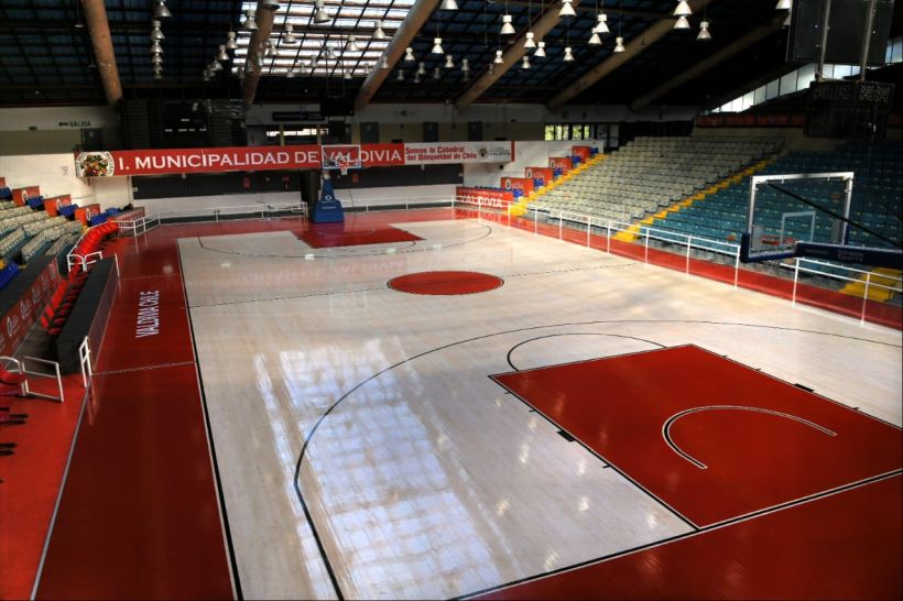 Valdivia: Finalizan trabajos de mejoramiento del Coliseo Antonio Azurmendy