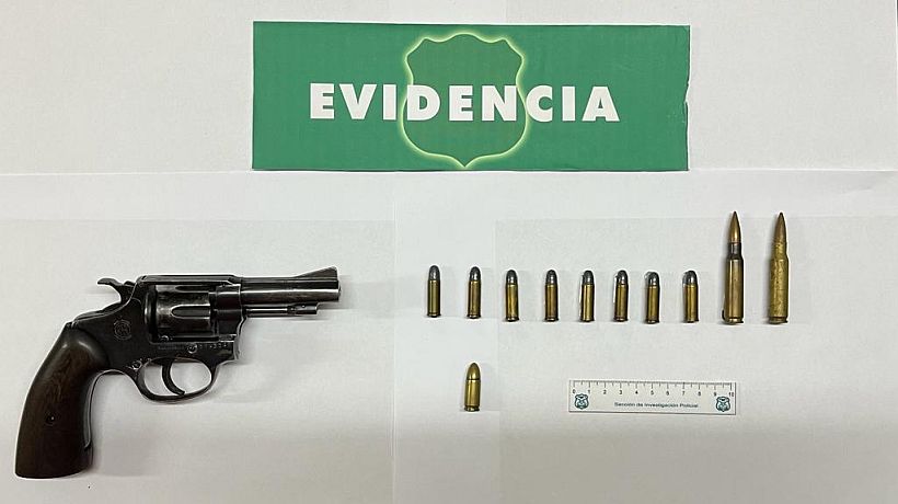 Detienen a sujeto que había amenazado con arma de fuego a una mujer de la tercera edad en Río Negro Detienen a sujeto que había amenazado con arma de fuego a una mujer de la tercera edad en Río Negro