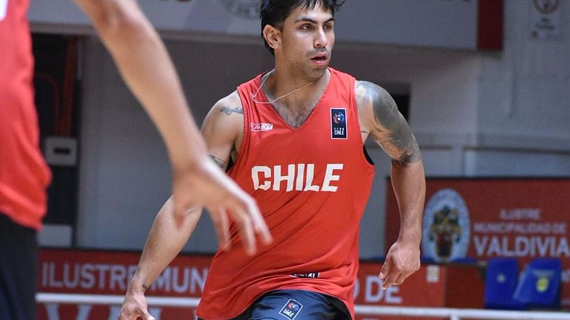 Baloncesto: el talentoso base Franco Morales firma por Español de Osorno