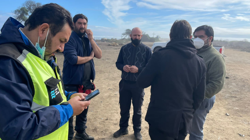 Desconocidos vertieron residuos pesqueros en sector aledaño a desembocadura del río Maipo
