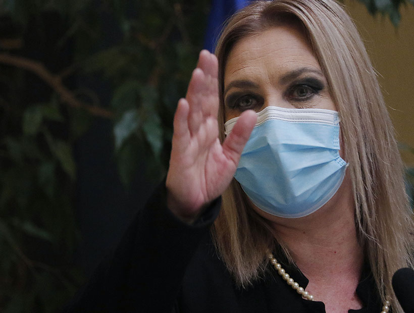 Pamela Jiles y sexto 10%: &quot;Karol Cariola tiene que ponerlo en tabla y como sabemos está en contra de los retiros&quot;