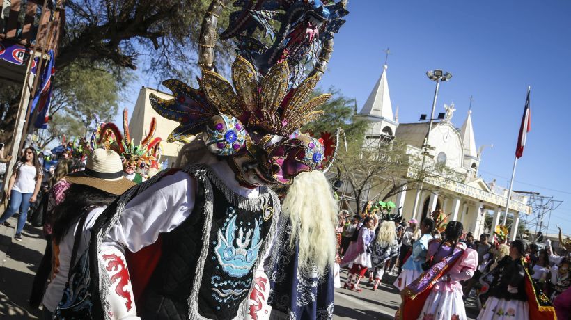 Bailes religiosos anuncian las restricciones que podrían tener las fiestas de La Tirana Bailes religiosos anuncian las restricciones que podrían tener las fiestas de La Tirana
