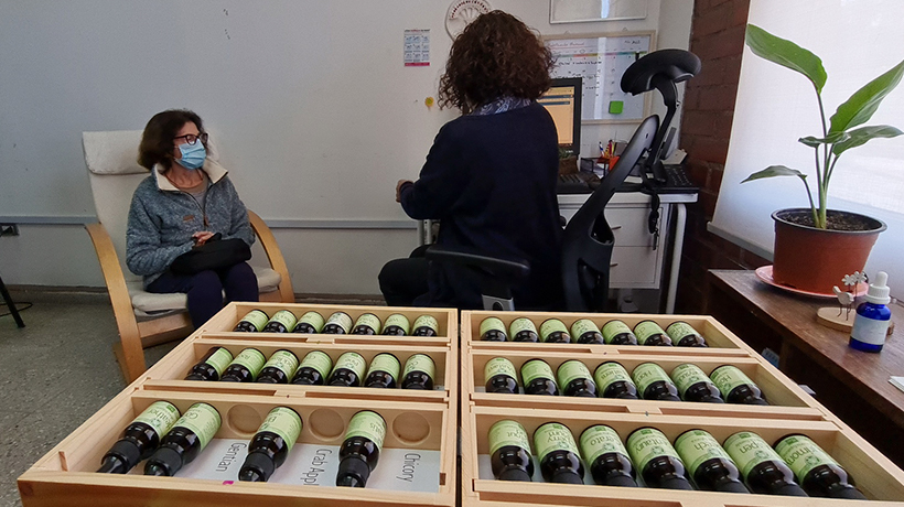 Terapia complementaria Flores de Bach se incorporó al Cecosf María Ernestina Fernández de Quillota