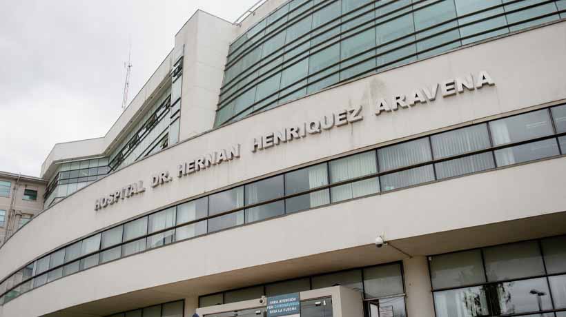 Joven es beneficiado con cirugía maxilofacial de vanguardia en Hospital Hernán Henríquez Aravena