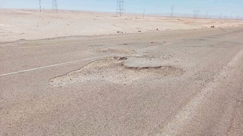 Baches en la Ruta B-24 en Tocopilla generan preocupación en automovilistas