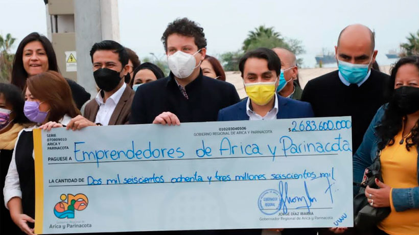 Millonaria entrega de recursos a emprendedores ariqueños