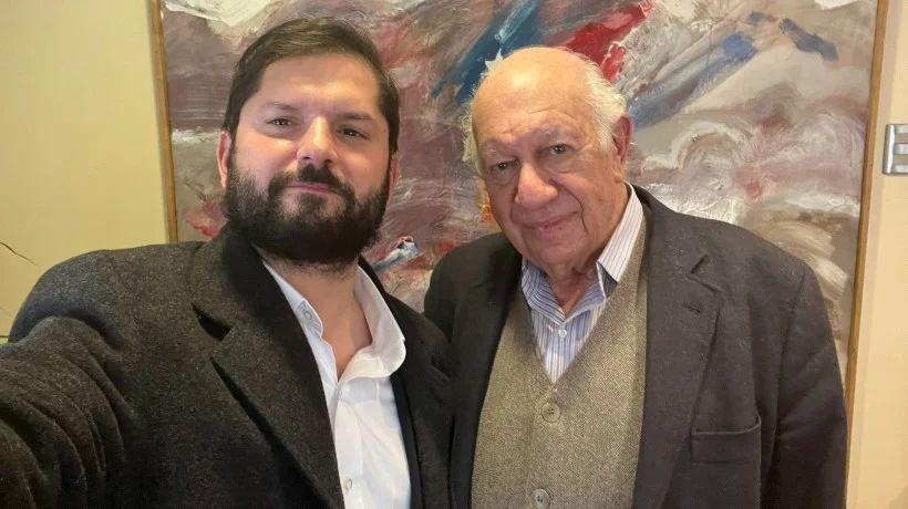 Boric tras cita con Lagos: "La historia no parte con nosotros" Boric tras cita con Lagos: "La historia no parte con nosotros"