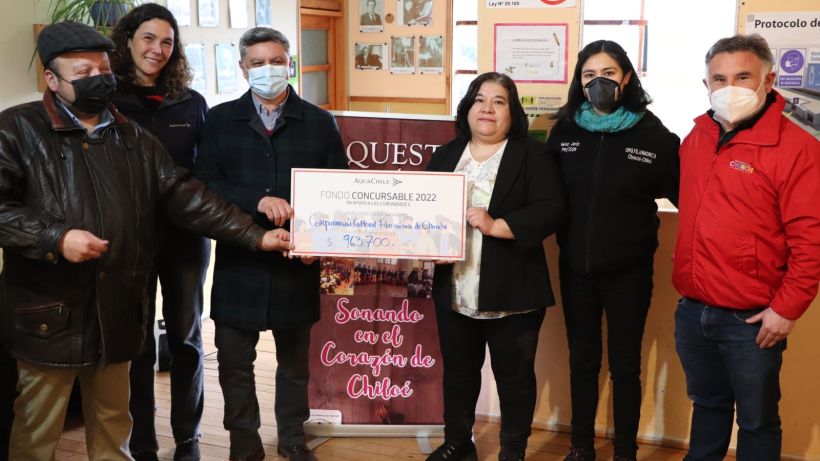 AquaChile hace entrega de cheques de cerca de un millón de pesos a ganadores de su fondo concursable