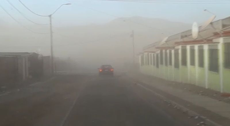 Fuertes vientos sorprenden a copiapinos y en Diego de Almagro vuelven a tener temporal de polvo
