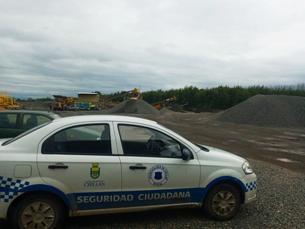 Clausuran empresa por extraer áridos sin patente municipal en Chillán