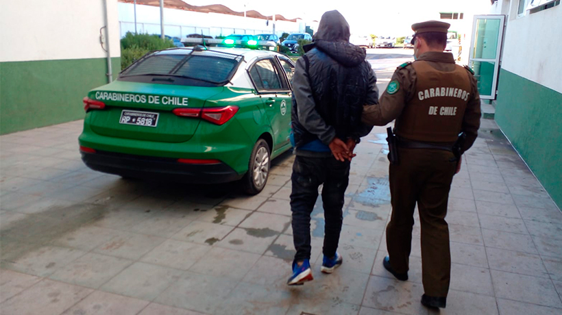 Dos detenidos por robo a domicilio y colegio en Quintero