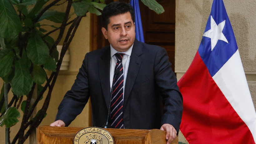 Situación en ex vertedero de Antofagasta: Senador Araya acusa potencial abandono de deberes de parte del alcalde Velásquez