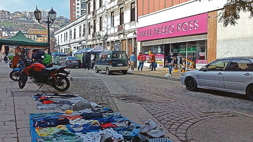 El cara y sello de los colectivos pirata en las calles de Valparaíso