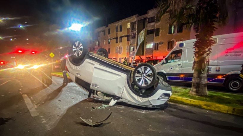 Dos Lesionados Dejó Volcamiento De Vehículo En La Avenida Arturo Prat ...