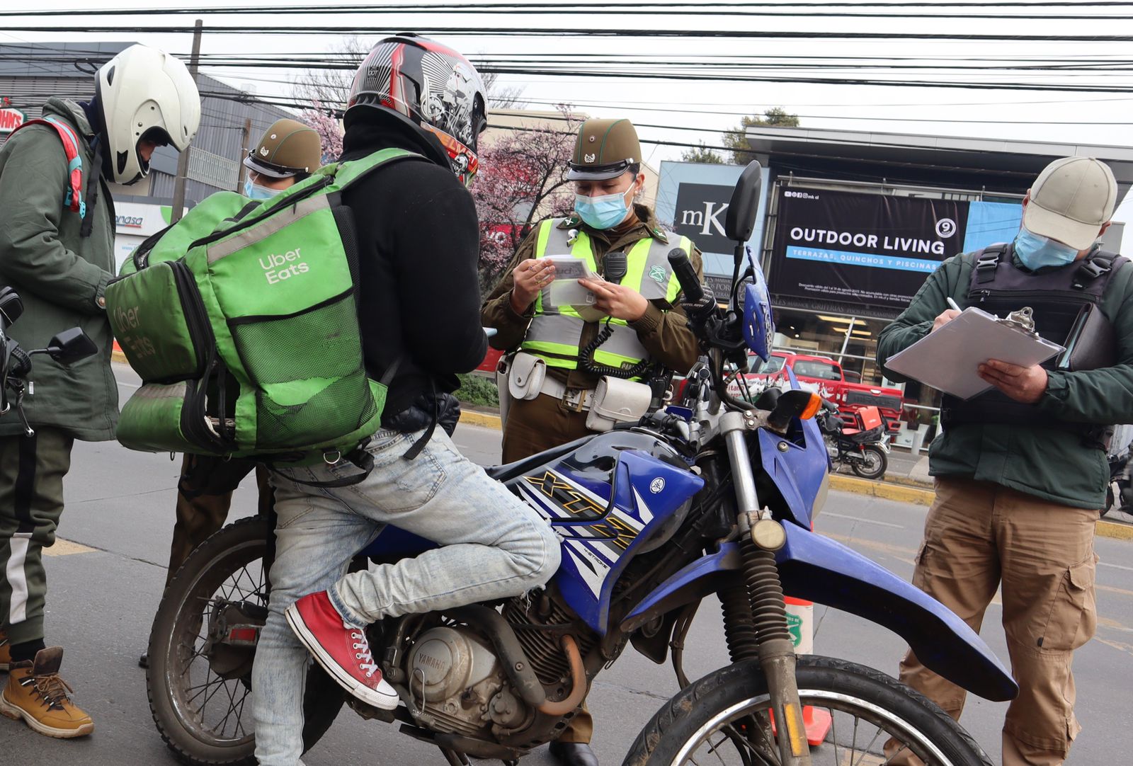 Temuco: retiran de circulación a motocicletas “delivery” tras fiscalización