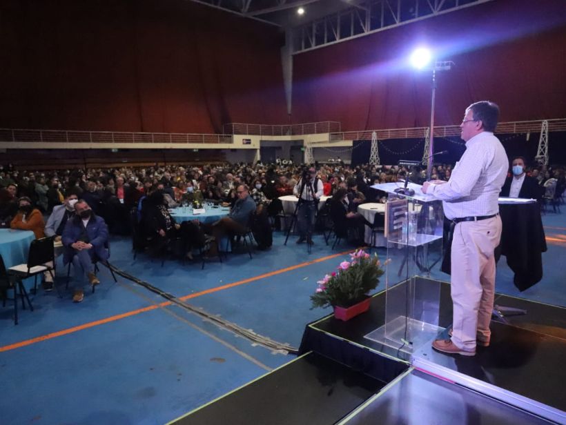 Municipalidad de Puerto Montt celebró Día Nacional del Dirigente Vecinal suscribiendo compromisos con organizaciones Municipalidad de Puerto Montt celebró Día Nacional del Dirigente Vecinal suscribiendo compromisos con organizaciones