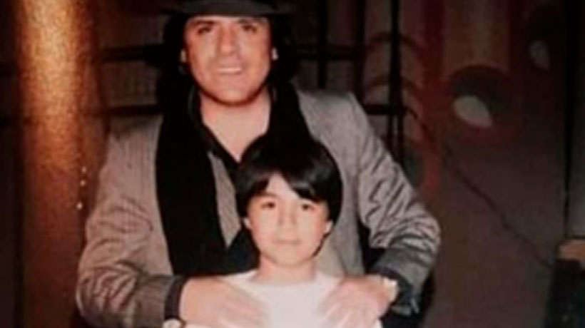 Américo comparte tierna foto junto a su padrino musical Zalo Reyes en su último adiós