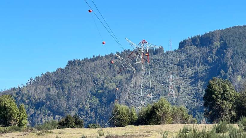 Transelec informó que reparación de torres de alta tensión destruida podría demorar varios meses
