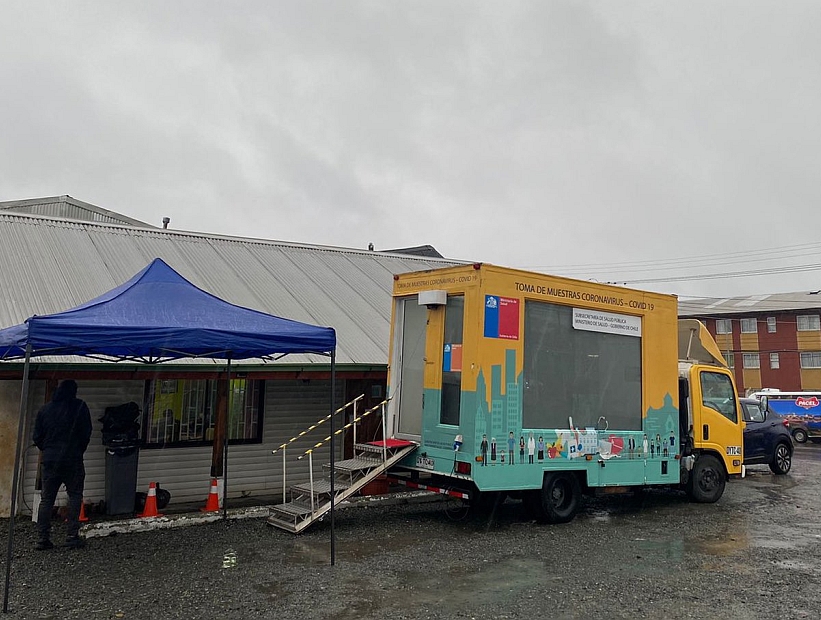 En el sector Mirasol de Puerto Montt se toman exámenes PCR este martes