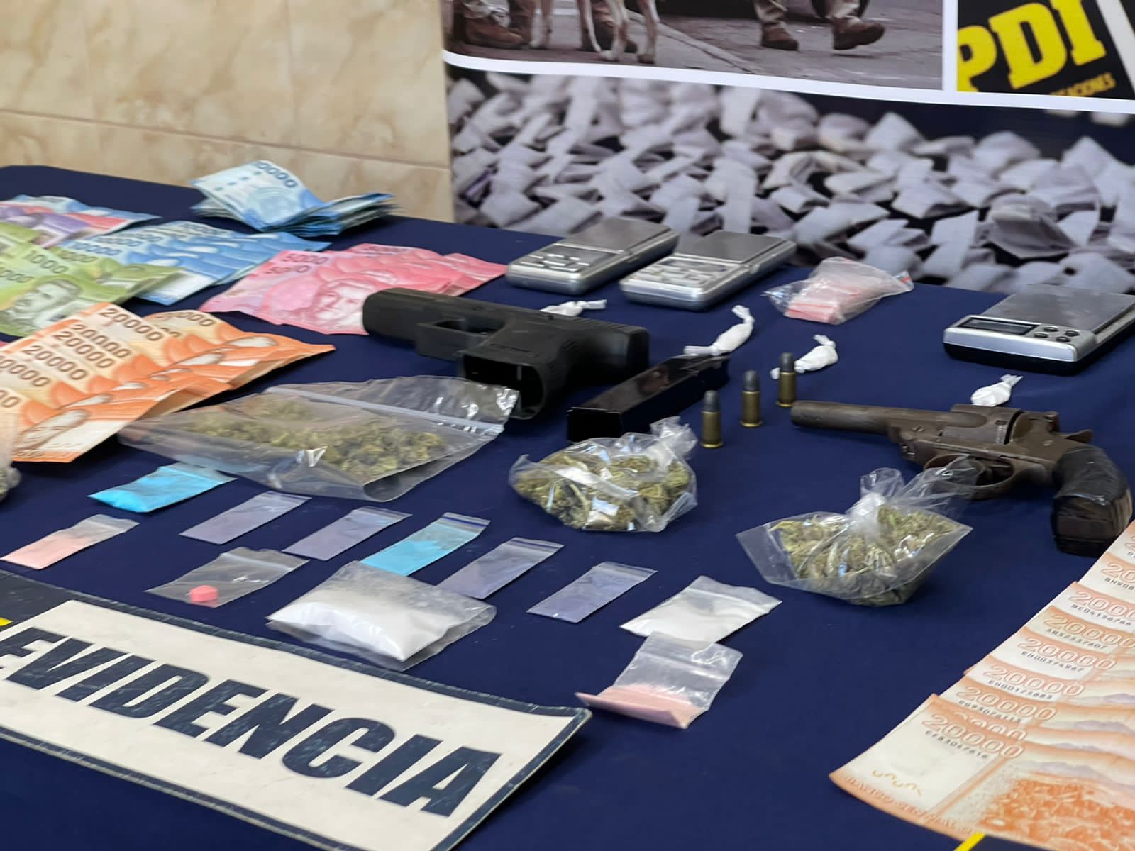 Desarticulan clan familiar dicado al microtráfico en el sector poniente de Temuco
