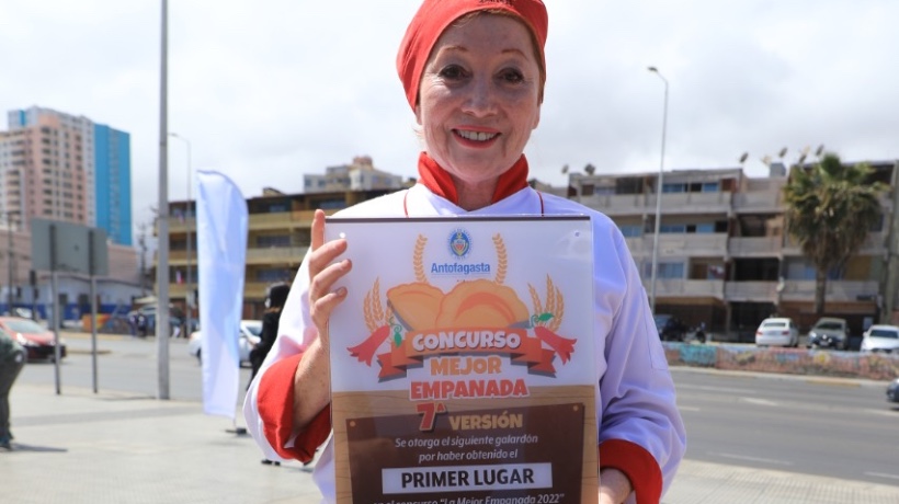 “Es un reconocimiento de tantos años de sacrificio”: María Angélica Maraboli se consagra como la ganadora del concurso de “La Mejor Empanada de Antofagasta”