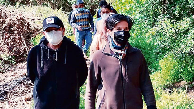 Vecinos se reúnen con autoridades por conflicto en quebrada de El Quisco