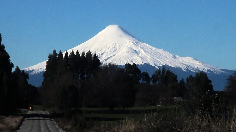 Monitorean actividad del Volcán Osorno en Puerto Varas y Puerto Octay Monitorean actividad del Volcán Osorno en Puerto Varas y Puerto Octay