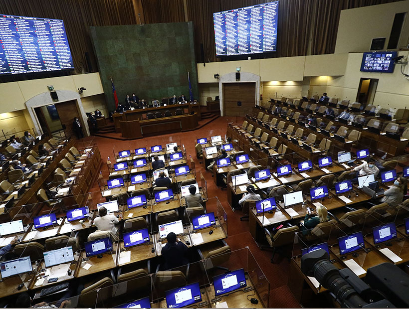 Cámara instruye sumario administrativo a chofer del diputado Raúl Soto tras falso portonazo