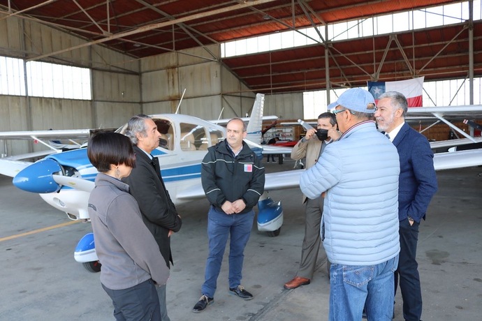 Dan inicio a obras en el aeródromo de Chillán que permitirá operar dos aeronaves a la vez en la pista central Dan inicio a obras en el aeródromo de Chillán que permitirá operar dos aeronaves a la vez en la pista central