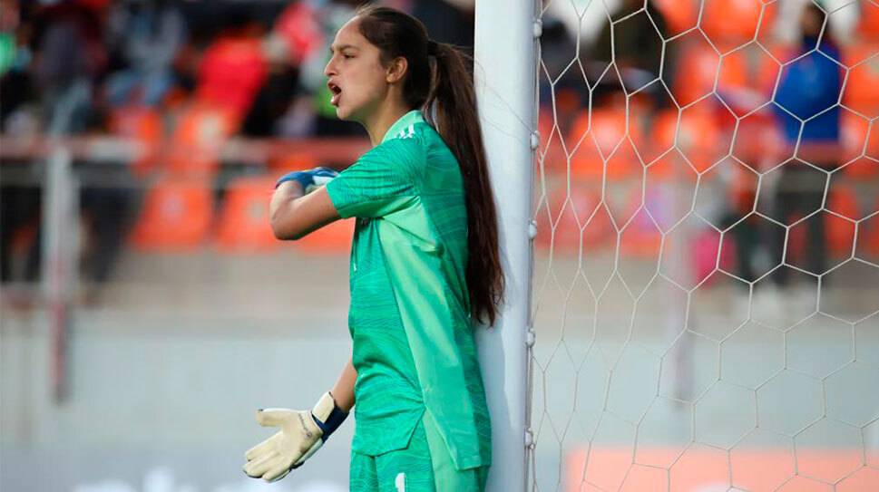 De Quillota al mundo: la joven arquera que representará a Chile en el Mundial de Fútbol sub-17