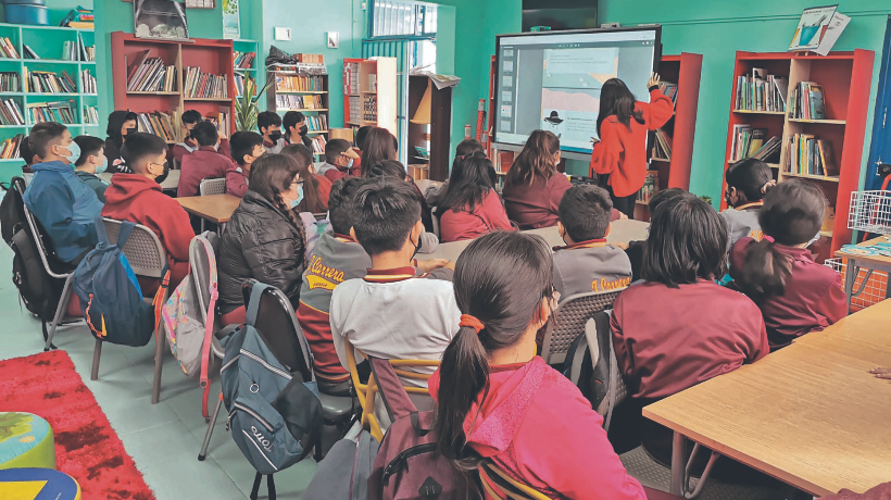 Escuela Básica ‘Javiera Carrera’: El primer colegio en Antofagasta con 100% de salas de clases con pantallas inteligentes