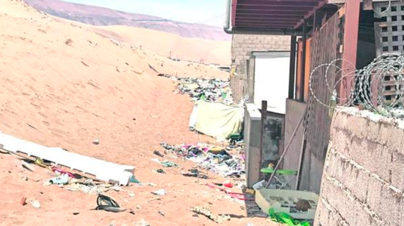 Vecinos del sector Huantajaya en Iquique piden solución a los constantes microbasurales Vecinos del sector Huantajaya en Iquique piden solución a los constantes microbasurales