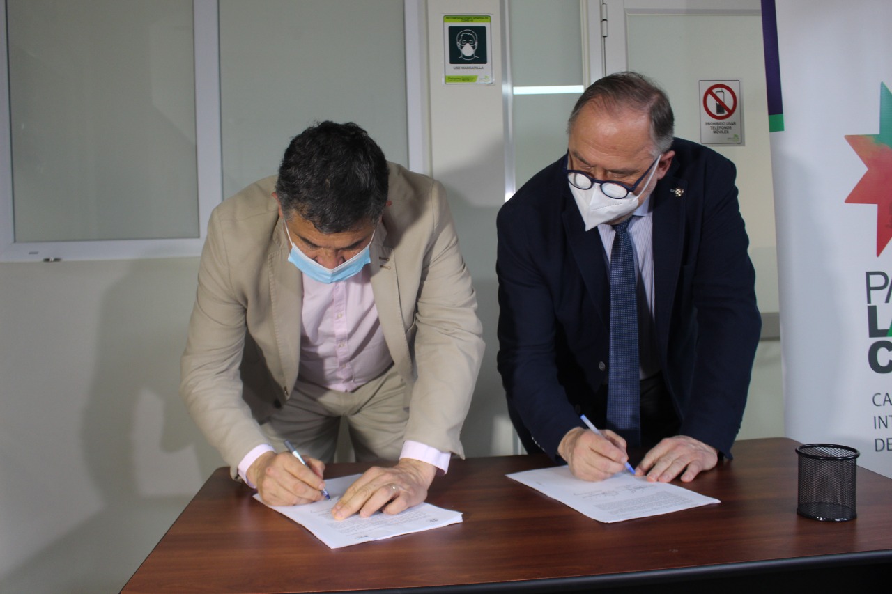 Padre Las Casas: Firman alianza de Cooperación de salud con la Facultad ...