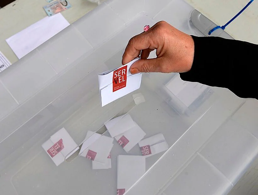 Gobierno anunció suma urgencia para proyecto que restablece el voto obligatorio