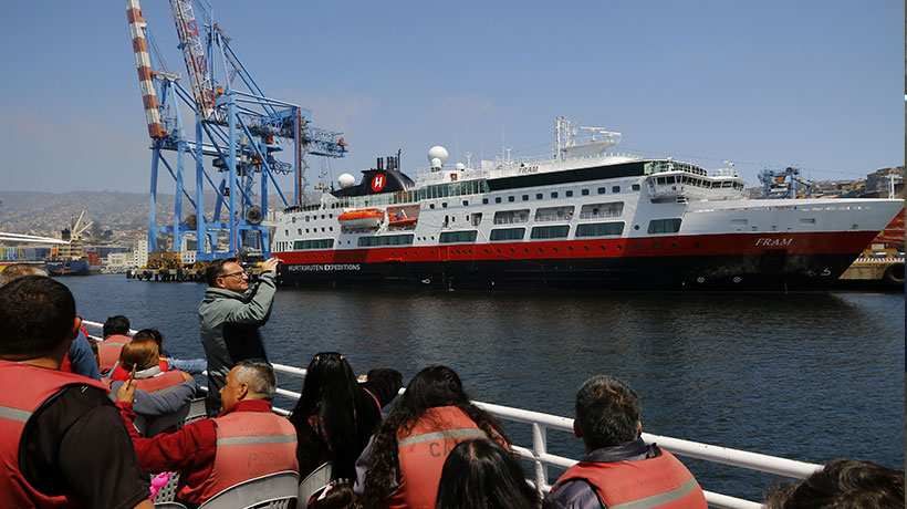 Puerto de Valparaíso recibió al primer crucero de la temporada: nave llegó desde Coquimbo