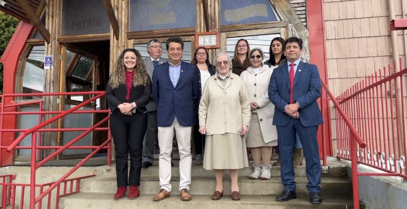 Colegio muermino firmó convenio con Uach Puerto Montt para desarrollar programa de prevención de drogas