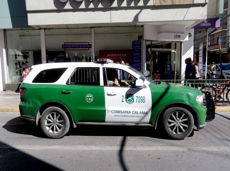 Detienen a peligroso delincuente y a sus cómplices de robo de autos en Calama