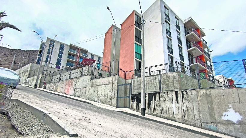 Vecinos de condominio recién entregado en Antofagasta preocupados por el aumento de balaceras y amenazas