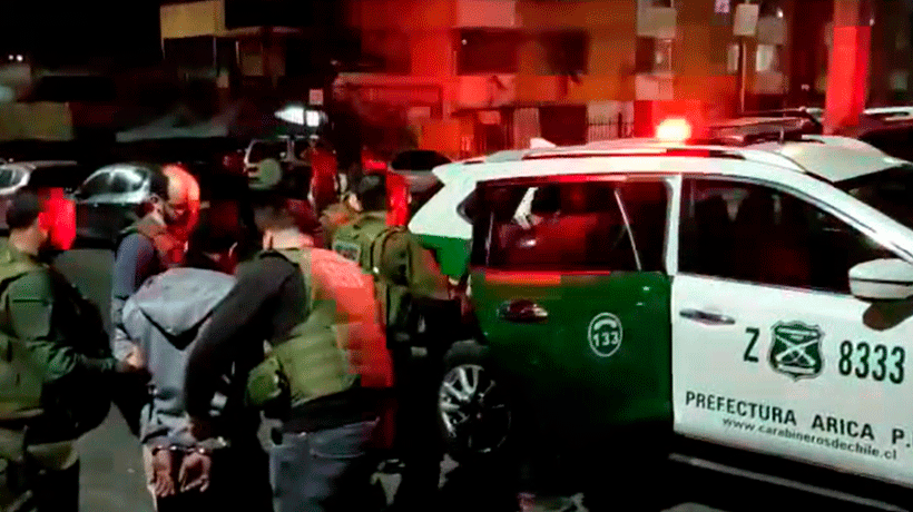 Arica: Sujetos son detenidos mientras intentaban robar un vehículo premunidos de un arma