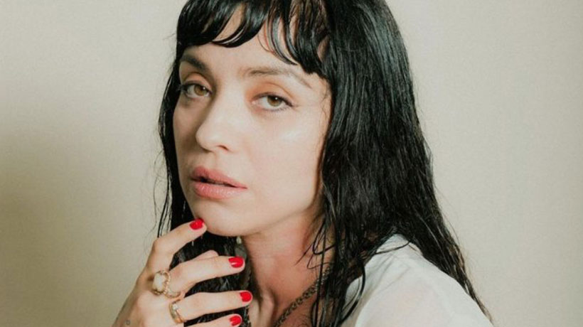 Mon Laferte y la historia del disco nominado al Grammy: "Fui una niña abusada y torturada por un tipo 20 años mayor que yo"