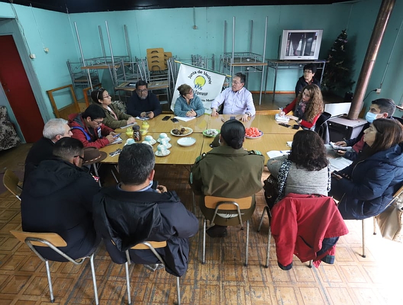 Vecinos de Mirasol y Bosquemar exponen necesidades ante el alcalde de Puerto Montt