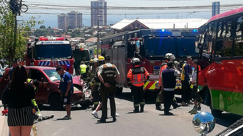 Siete lesionados dejó accidente vehicular en Valparaíso