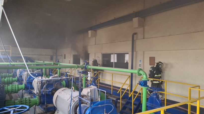 Incendio se registró en planta El Carmelo en Pozo Almonte Incendio se registró en planta El Carmelo en Pozo Almonte