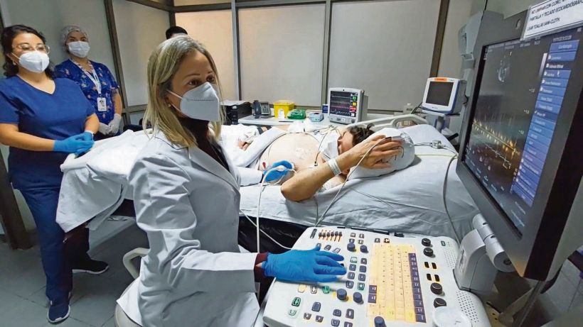Hospital Las Higueras de Talcahuano inaugura nueva sala y suma equipo de alta gama